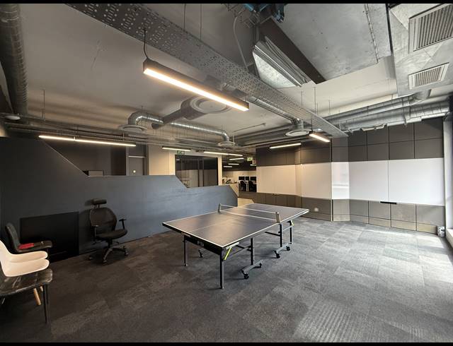 245M² OFFICE TO LET IN GARDENS